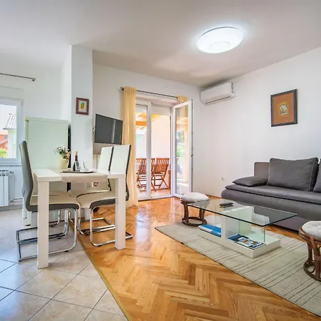 Olga-2 By Interhome Apartman