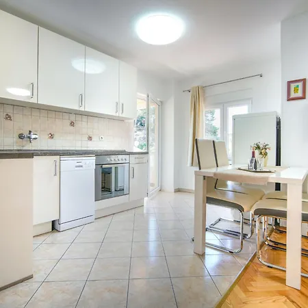 Appartement Olga-2 By Interhome