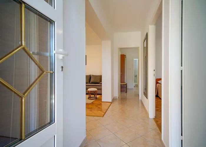 Olga-2 By Interhome Banjol