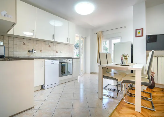 Appartement Olga-2 By Interhome